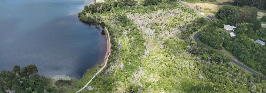 Lake Ōkāreka 
