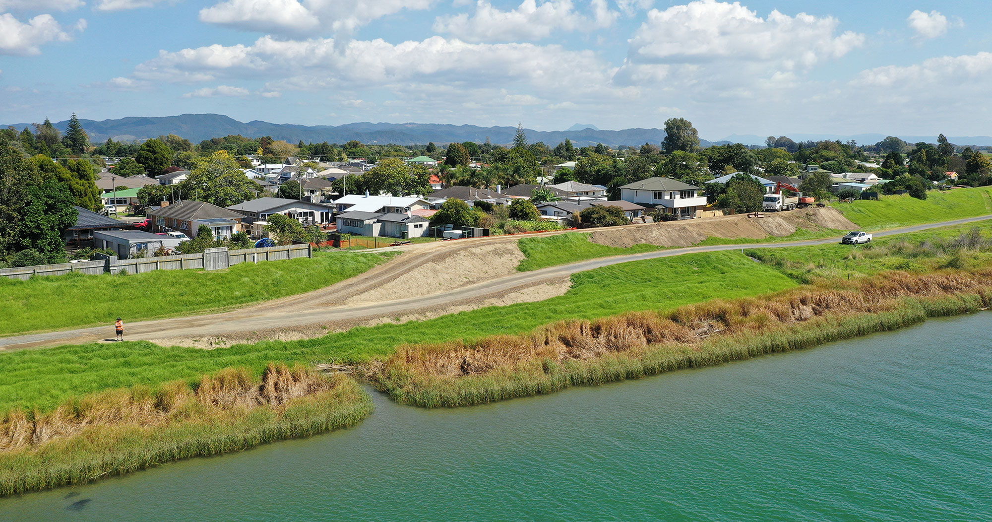 Whakatane–Tauranga Rivers Scheme Safeguarding our stopbanks We’re doing work to strengthen sections of the stopbank along the Whakatāne River.