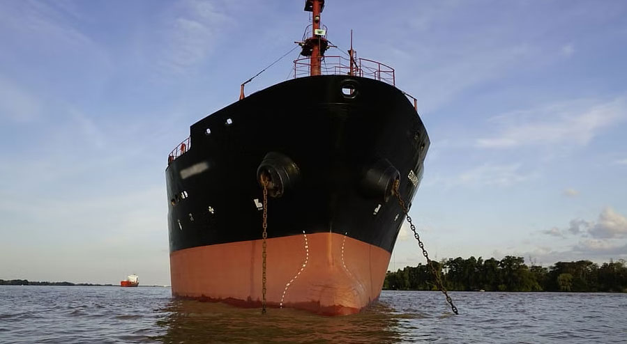 Commercial shipping exclusion zones and anchorages To help ensure safe navigation and protect sensitive marine areas, the Bay of Plenty Regional Harbourmaste...